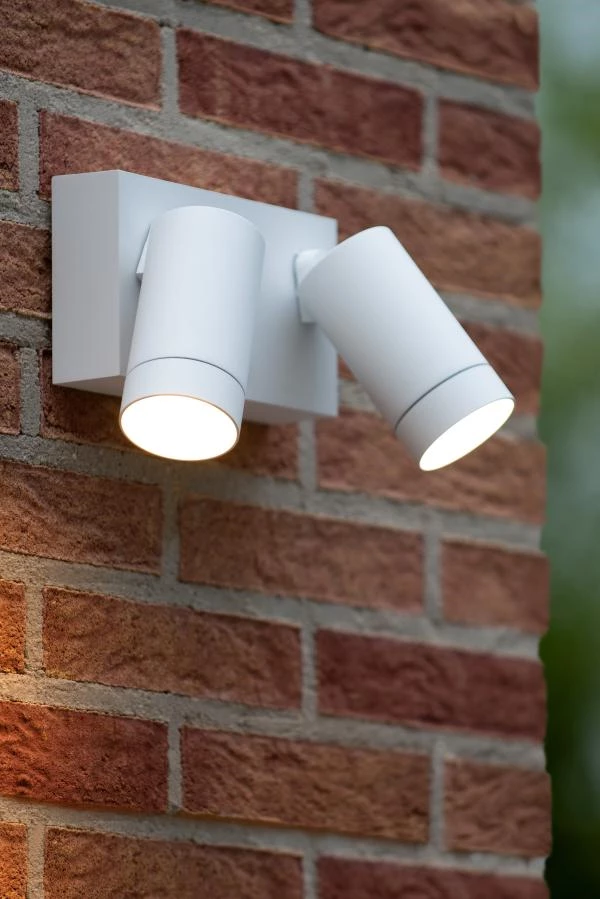 Lucide TAYLOR - Wall spotlight / Wall light Indoor/Outdoor - 2xGU10 - IP54 - Motion Sensor - White - ambiance 2